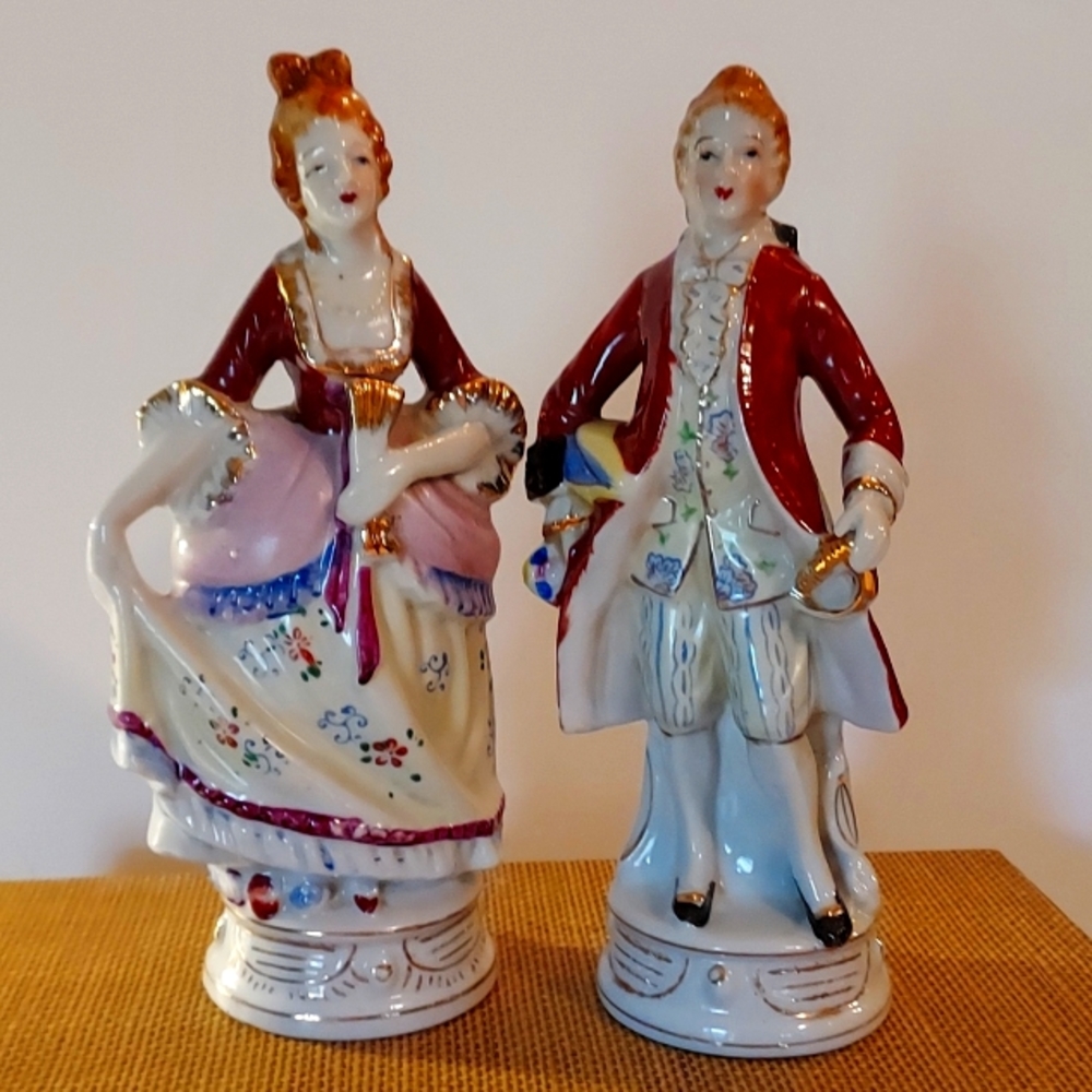 Maruyama Porcelain Figurine set